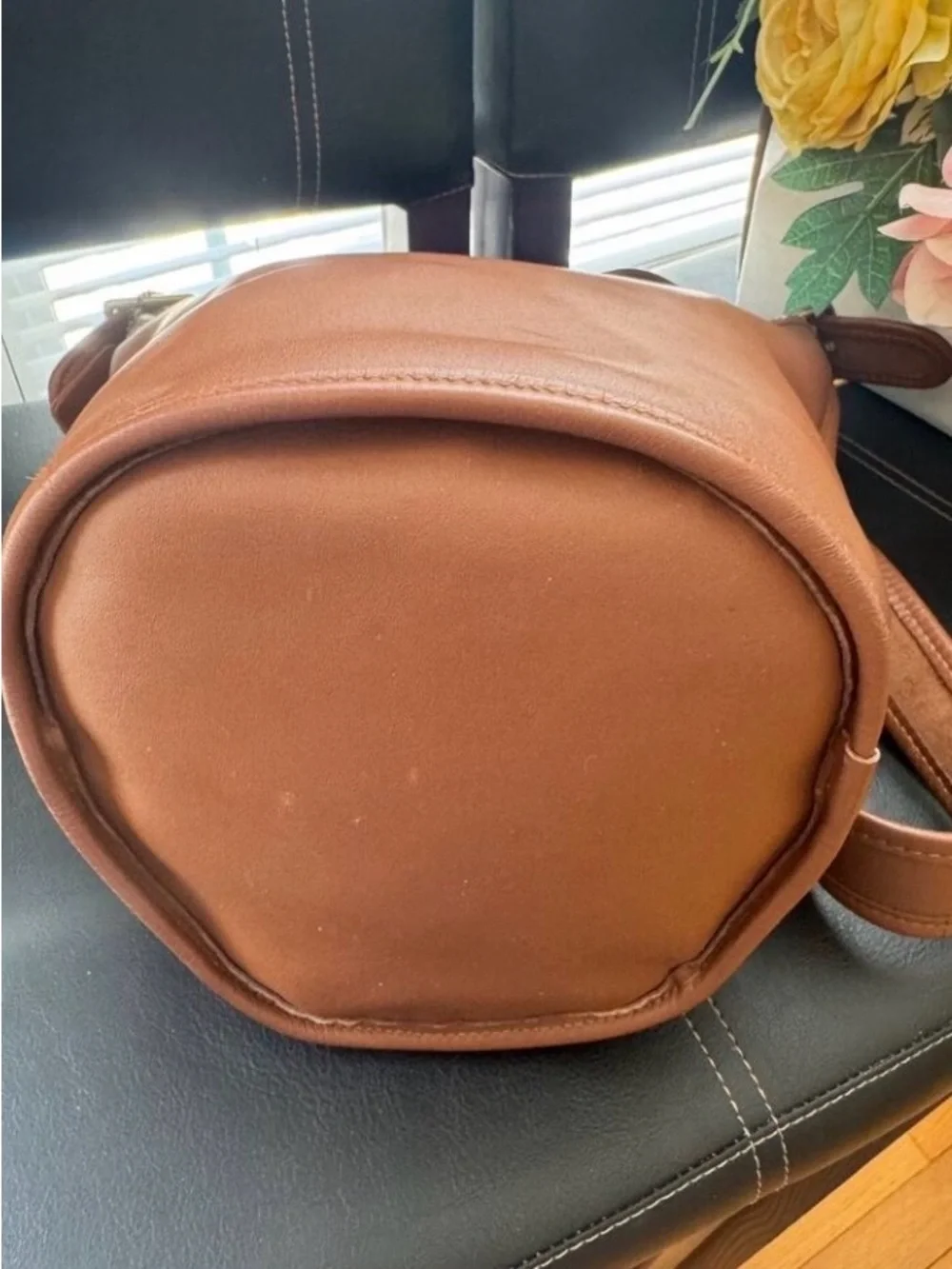 Vintage COACH Helen 9953 British Tan Leather Duffle Feed Sac